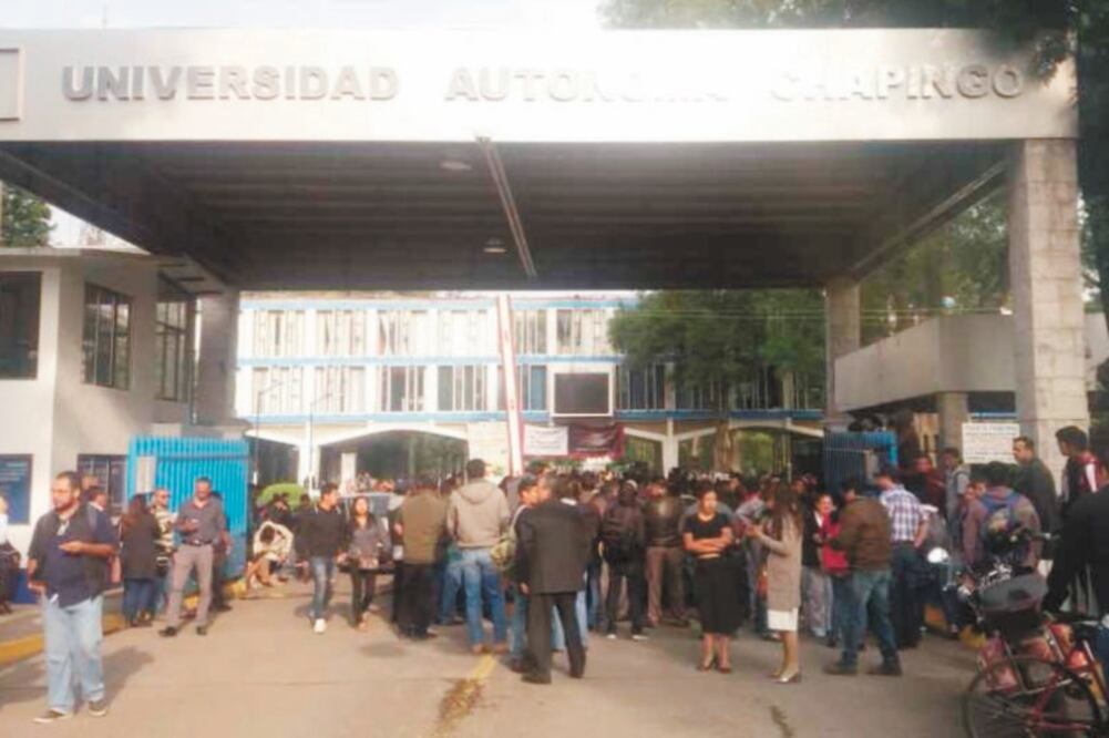 El rector convocó a una reunión del consejo para responder a los cuestionamientos de los inconformes y reiniciar labores. (ESPECIAL)