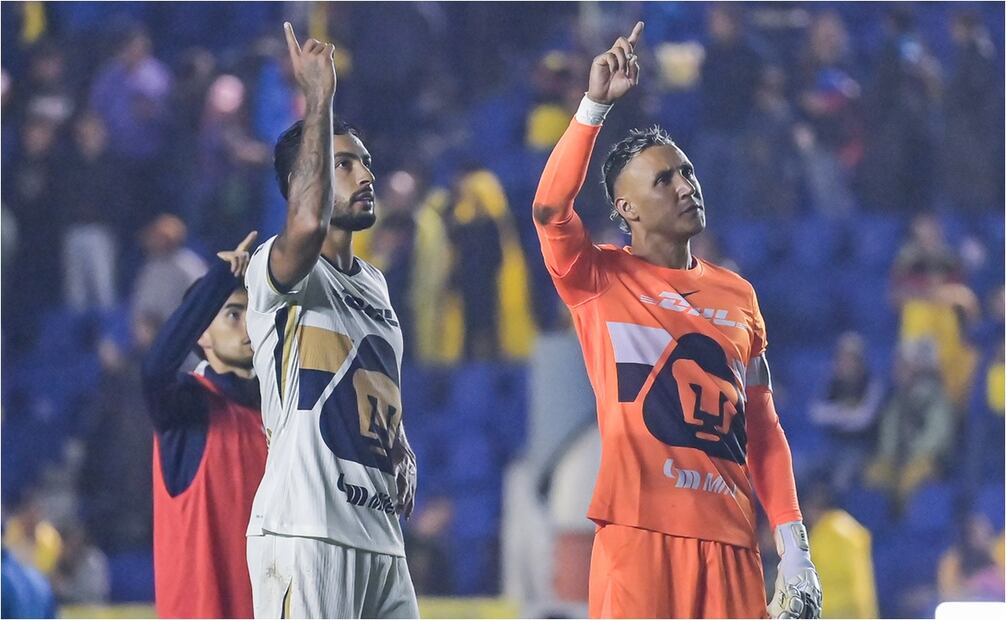 Nathan Silva y Keylor Navas tras perder el Clásico ante el América. FOTO: IMAGO7