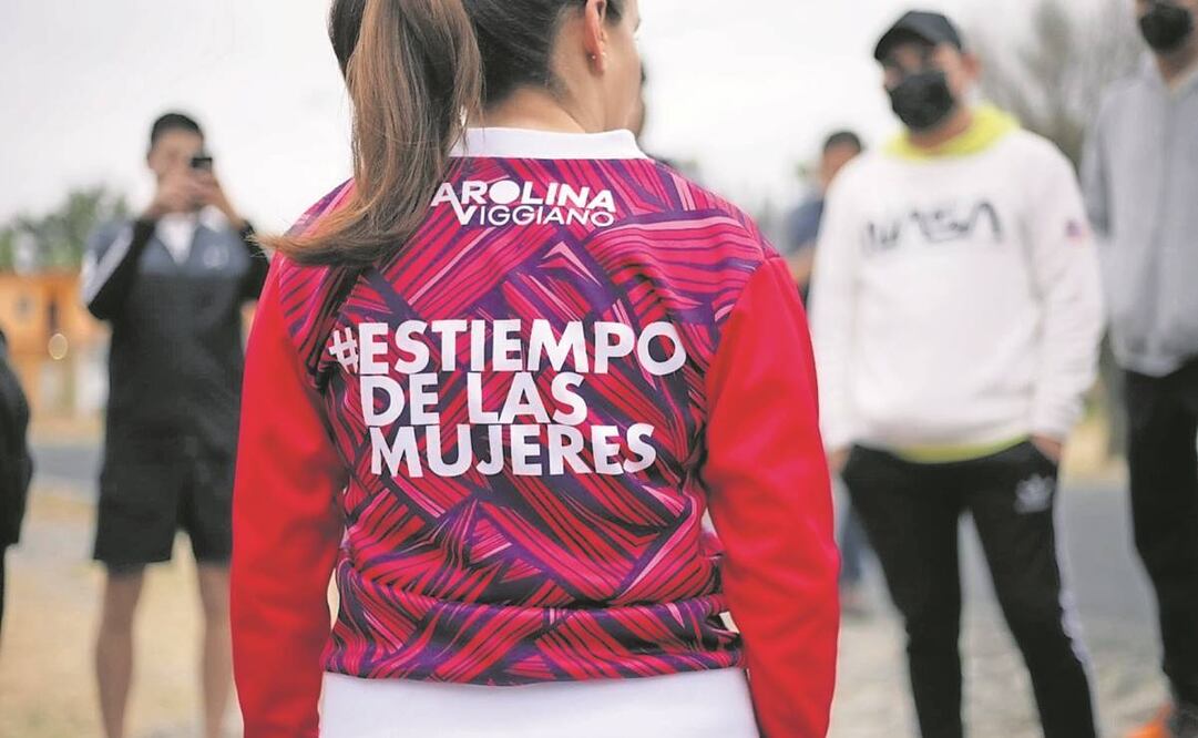  PRI y PRD utilizaron diversos métodos de propaganda, incluidas prendas y anuncios espectaculares para promover la aspiración de Carolina Viggiano. Foto: Tomada de Facebook.