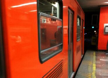 VIDEO: Registran riña entre vendedoras ambulantes en Línea 2 del Metro