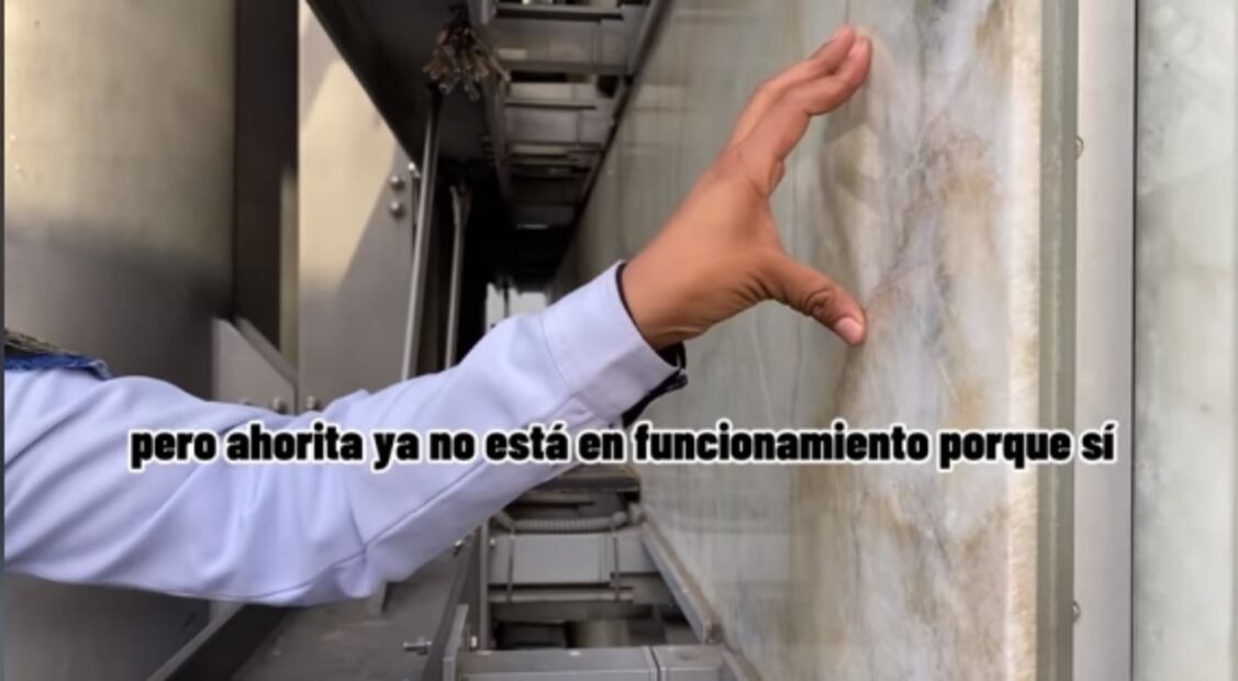"Mil millones de pesos y ya no jala" : hombre muestra que Estela de Luz no funciona
