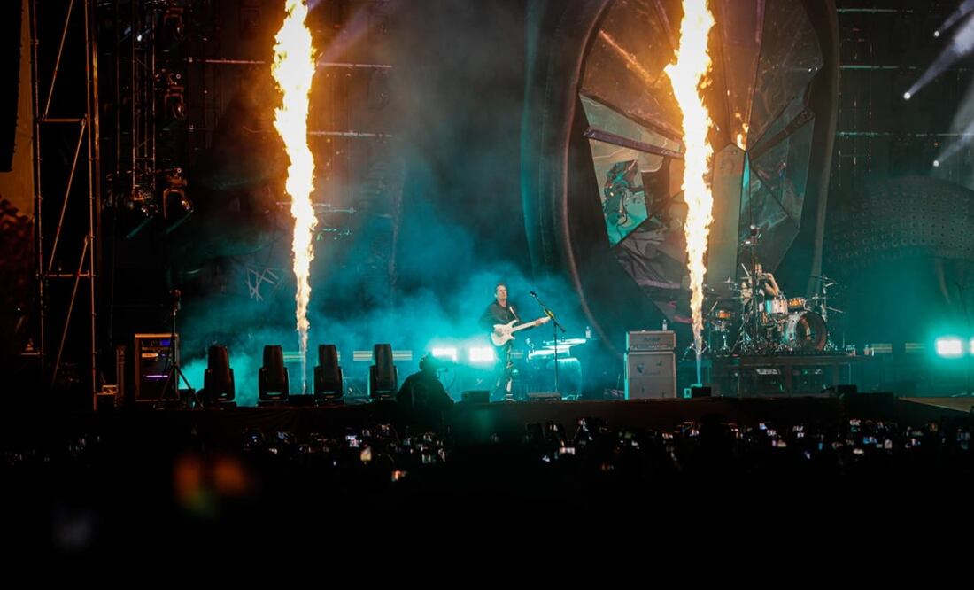 La banda británica contagió al público con su energía. Foto: Gabriel Pano / EL UNIVERSAL