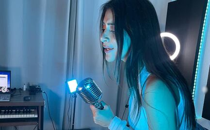 Juncal Solano lanza canción dedicada a AMLO y la invitan a presentarse en el Zócalo 