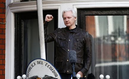 Fundador de WikiLeaks dice que Ecuador busca poner fin a su asilo