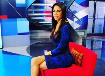El increíble escote de Paola Rojas en su noticiario se vuelve viral