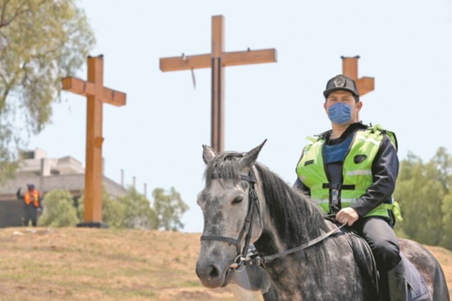 “Amurallan” crucifixión de Jesús en Iztapalapa