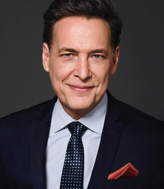 Así luce Michel Doinel, el enamorado secreto de Betty la fea (Fuente Instagram @patrickdelmas)