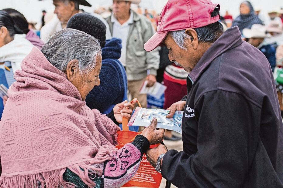 Sugieren que pensionados  aseguren a sus nietos