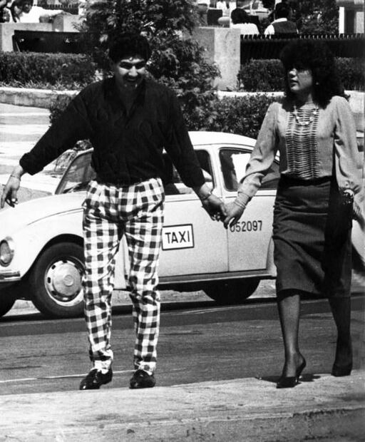 Tres nalgadas a San Antonio para encontrar pareja