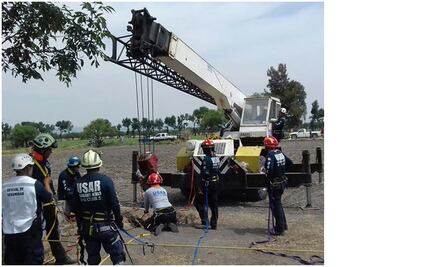 Recuperan el cuerpo del niño que cayó a un pozo en Guanajuato