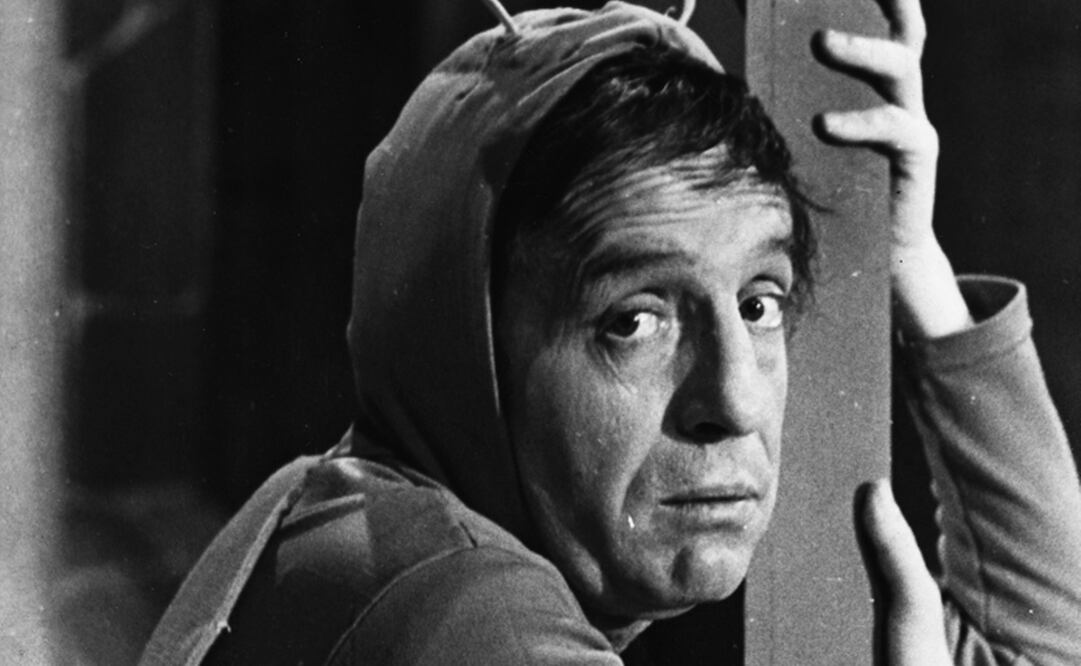 EL Chapulin Colorado, uno de los personajes creado por Roberto Gomez Bolaños. Fototeca El Universal.