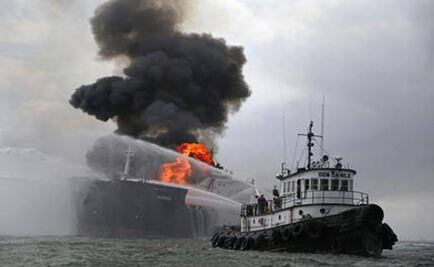 Fuel tanker continues to burn off in Veracruz