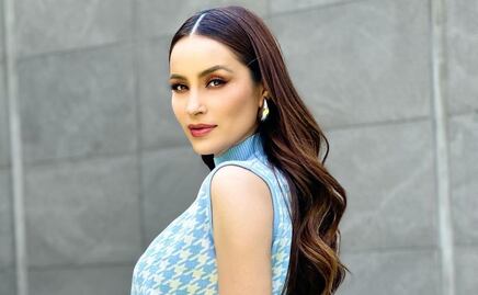 Cynthia Rodríguez luce total look negro con flores 3D en el escote