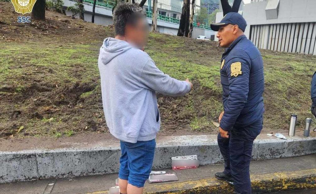 Personas acuden a verificar las placas (03/06/2025). Foto: Especial