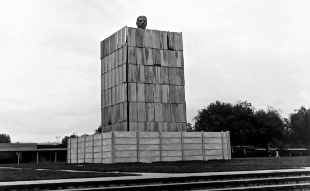 El testimonio de cómo dinamitaron la estatua de Miguel Alemán en CU