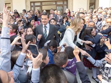 Angélica Rivera pide a los niños del parlamento unirse