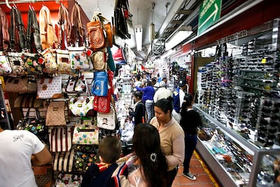 Piratería y ambulantaje, un negocio familiar