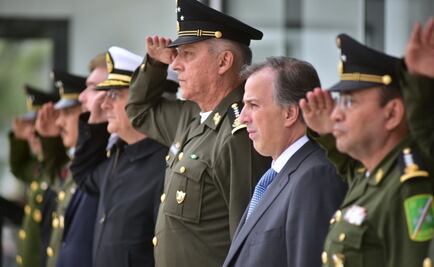 Robo de combustible, riesgo de seguridad interior: Meade