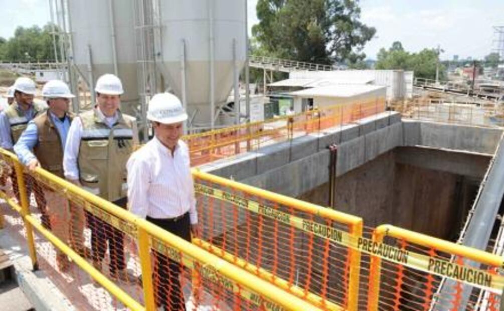 Recorre Peña Nieto Emisor Poniente en Edomex