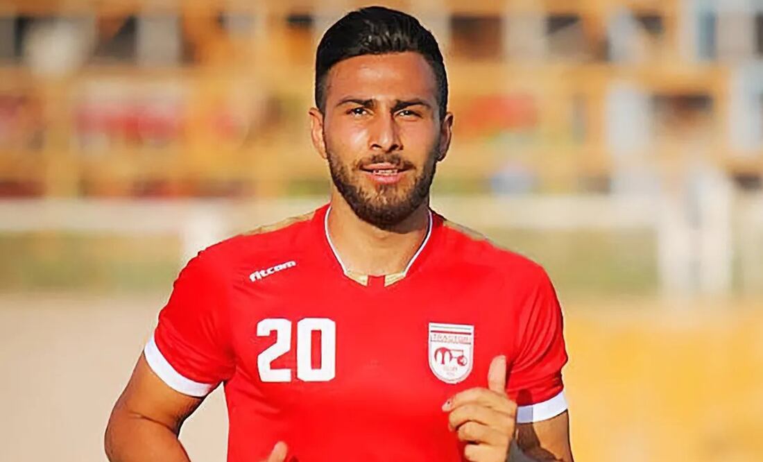 Amir Nasr-Azadani fue condenado a la horca por el régimen Islam Foto: @FIFPRO