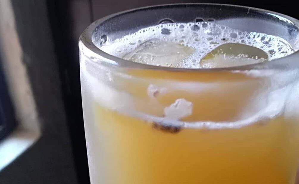 Fermentado con piña, el tepache es una bebida originaria de Jalisco. Foto: Cortesía