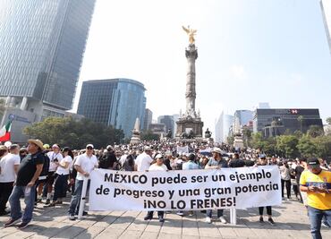 Marchan a favor de la construcción del nuevo aeropuerto en Texcoco
