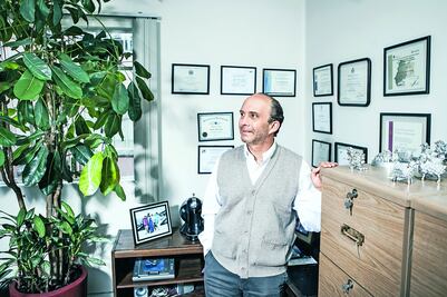 “¿Quién le ayuda al indígena?”