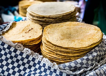 Precio de la tortilla podría subir más de 4 pesos si se reduce jornada laboral, alerta CNT; advierte que medida afectará a la economía  