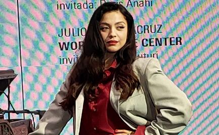 Mon Laferte ya es oficialmente mexicana