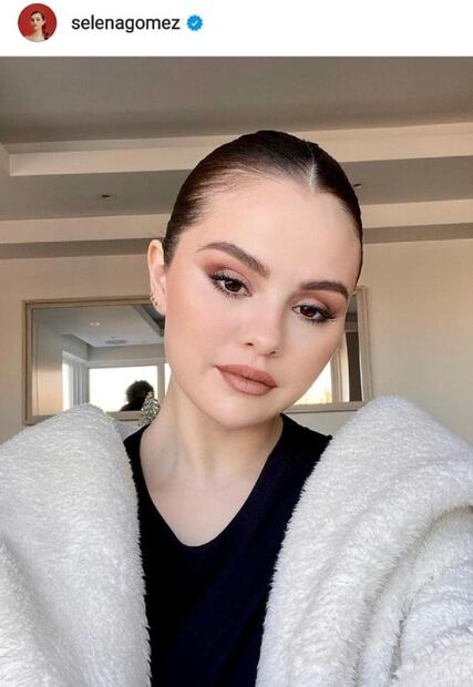 Selena Gomez luce el corte más sofisticado y glamuroso de la temporada 