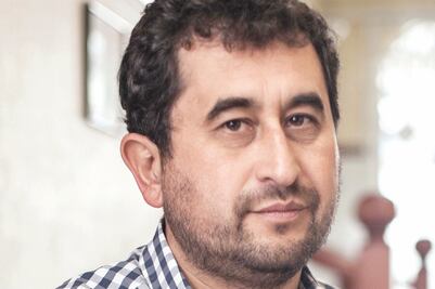 Proponen eliminar apoyos extra a diputados