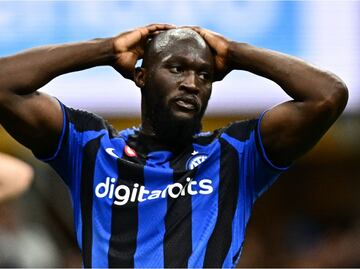 Aficionados de la Juventus son sancionados por insultos racistas contra Lukaku