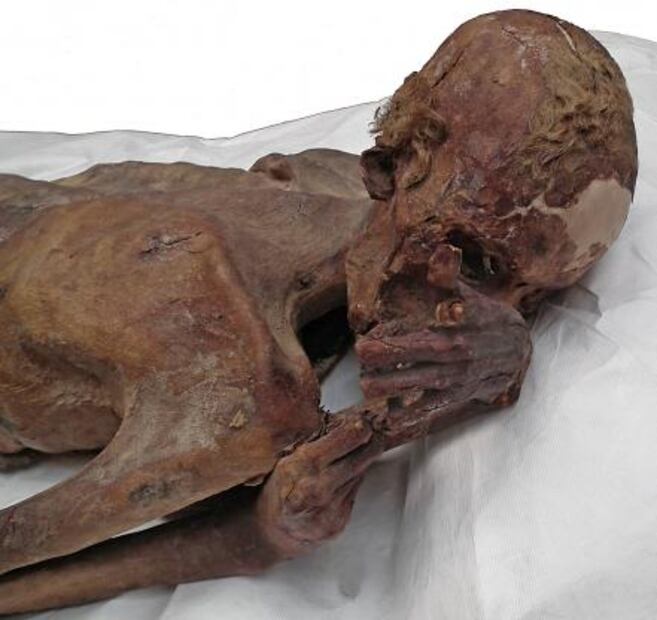 Descubren los primeros tatuajes del mundo