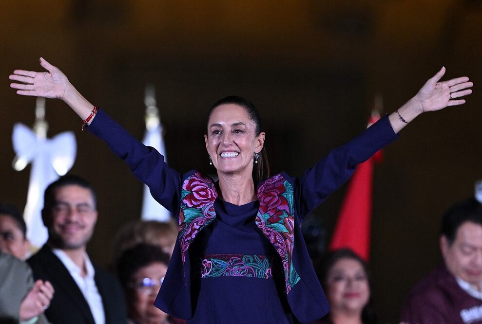 La candidata de la coalición Sigamos Haciendo Historia, Claudia Sheinbaum, tras su triunfo en las elecciones presidenciales del domingo en México. Foto: AFP