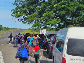 Llega novena caravana migrante a Oaxaca; otros 4 mil extranjeros avanzan en Chiapas