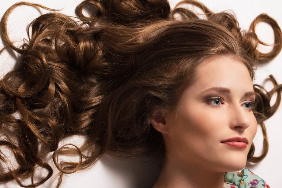 Adapta los tonos y las técnicas para crear un look único y personalizado. Foto: Freepik