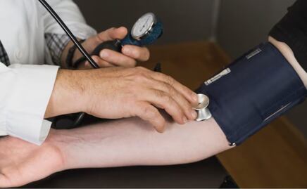 La hierba aromática que protege la piel y disminuye la presión arterial