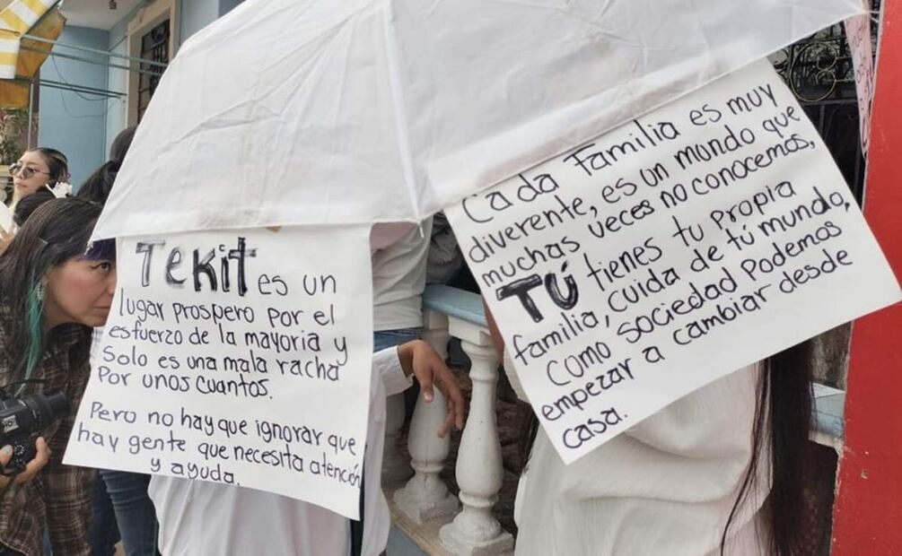 Marchan por la paz en Tekit, Yucatán tras feminicidio y posterior linchamiento de “El Wero” (04/02/2025). Foto: Especial