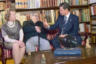 Consulta EPN con académicos cuidado de lenguas indígenas