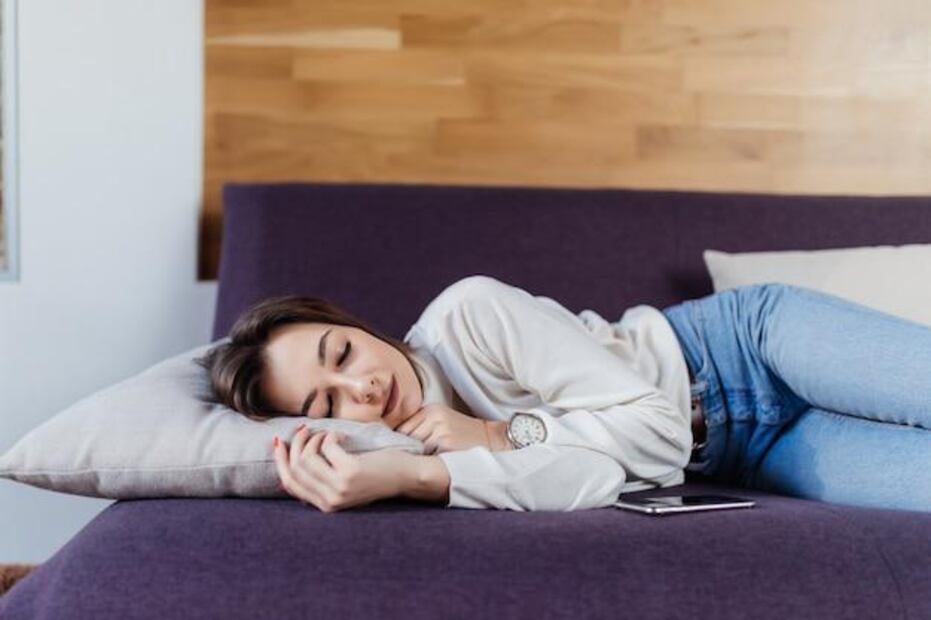 El descanso no es un lujo, sino una necesidad fundamental. Fuente: Freepik.