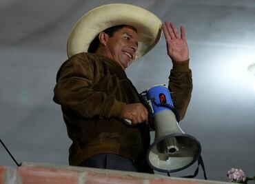 Nuevo conteo da mínima ventaja a Pedro Castillo en elecciones presidenciales de Perú