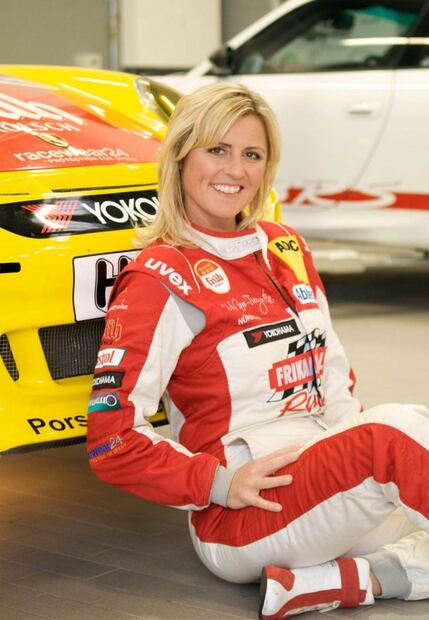 Muere Sabine Schmitz, única mujer en ganar las 24 horas de Nürburgring