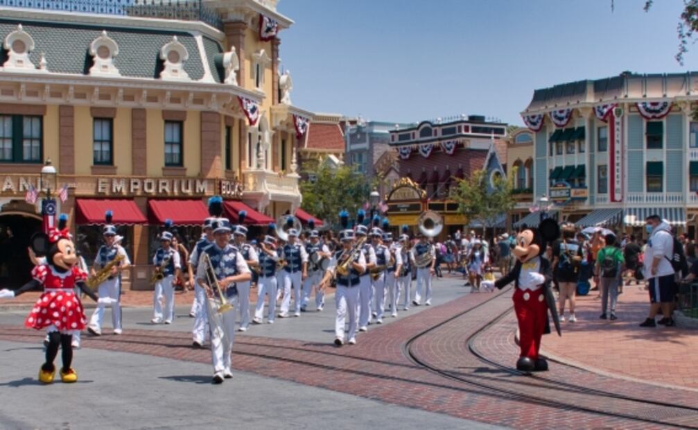 Los fantasmas que rondan en los parques de Disney