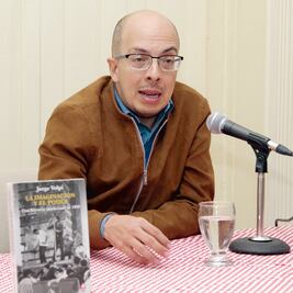 Volpi hace crónica intelectual del 68