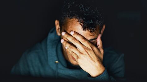 ¿Los hombres son más sensibles al dolor que las mujeres?