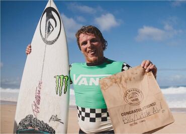 El mexicano Alan Cleland logra resultado histórico; se quedó con el segundo lugar en el Pipe Masters
