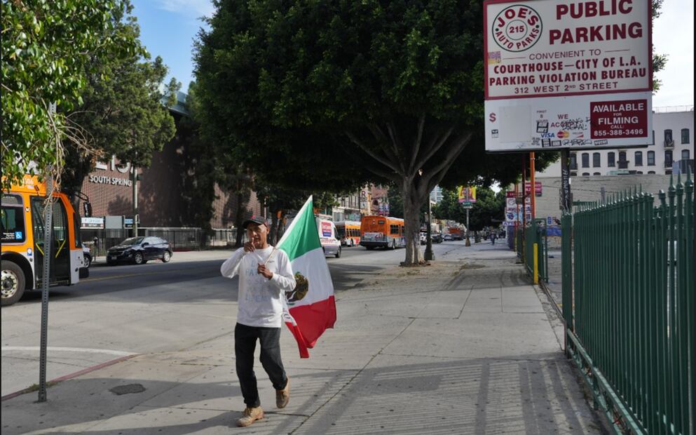 Calles semivacías y negocios cerrados se observan el viernes en Los Ángeles, California, el 13 de junio de 2025, que se prepara para la mega protesta contra las políticas anti migratorias de Donald Trump. Foto: Aimee Melo/EL UNIVERSAL