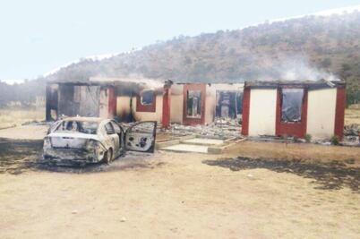 Irrumpe comando en Gómez Farías