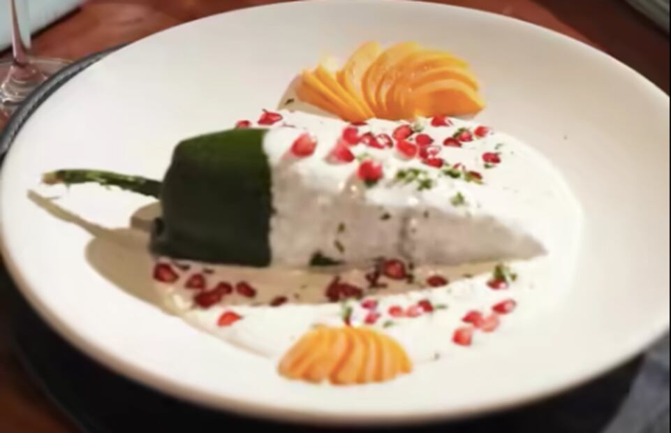 Chile en nogada del restaurante Cent'anni. Foto: Especial