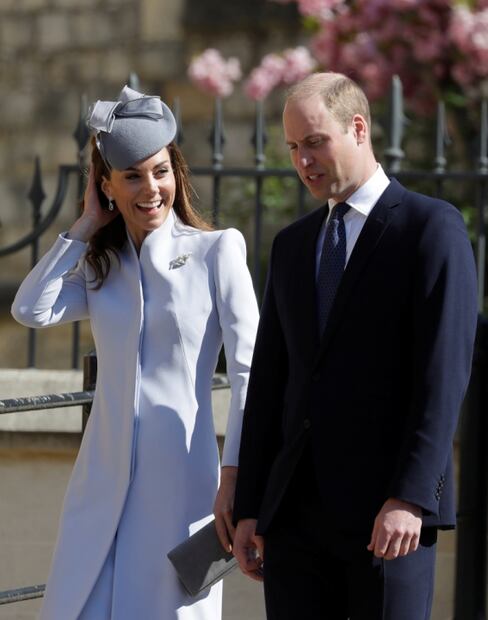 Kate Middleton luce elegante en un look azul para el cumpleaños de la reina Isabel II 